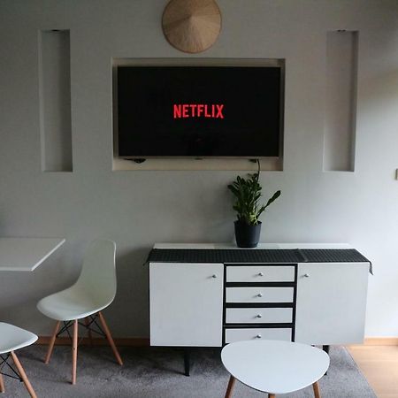 Old Town Garden Apartment Netflix วอร์ซอ ภายนอก รูปภาพ
