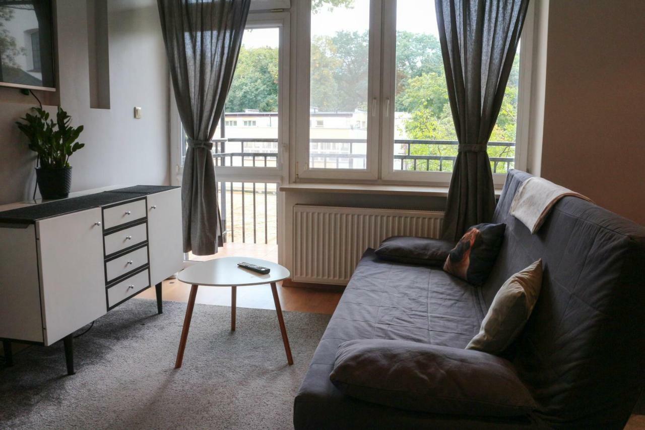Old Town Garden Apartment Netflix วอร์ซอ ภายนอก รูปภาพ